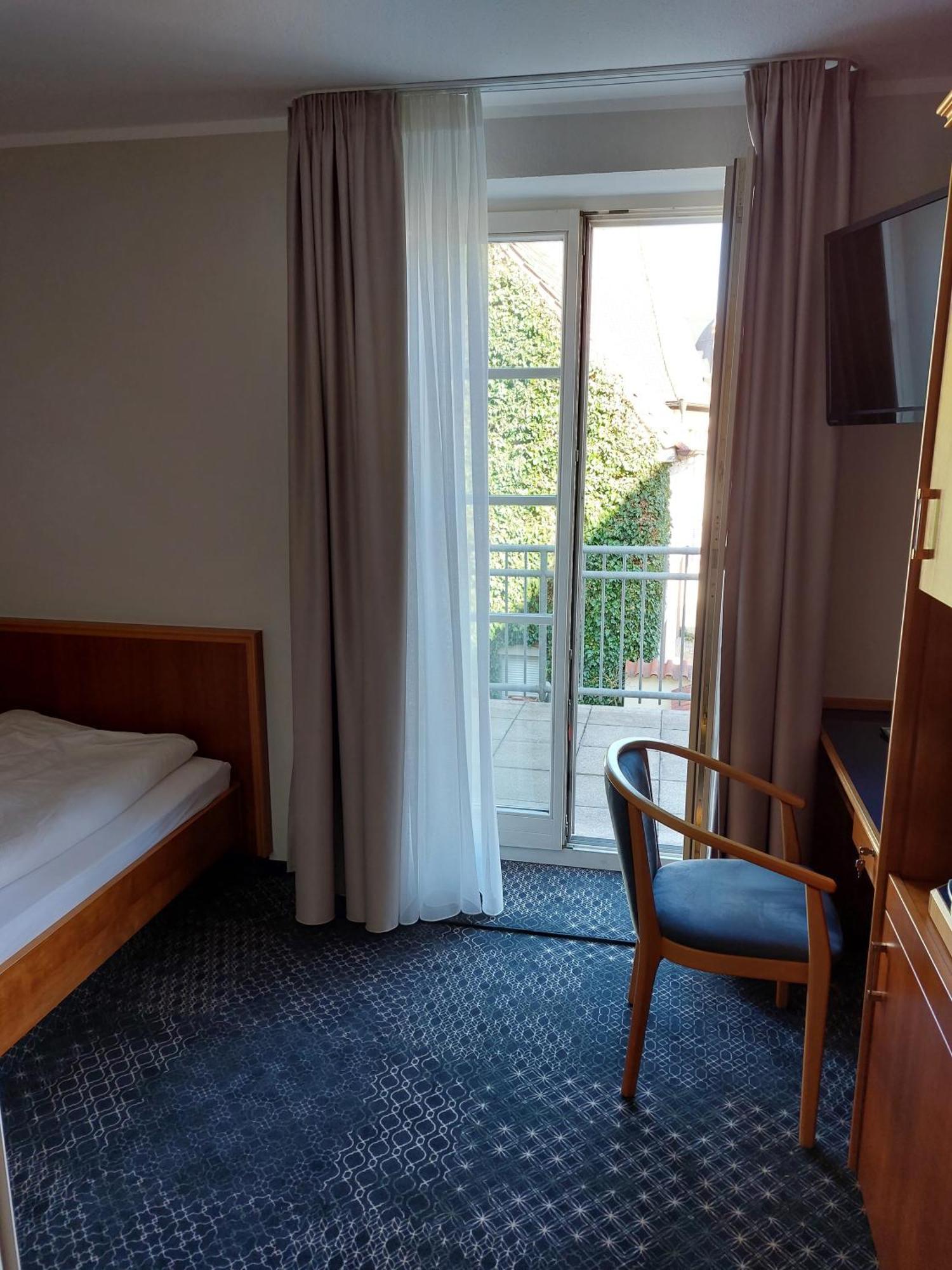 Hotel-Restaurant Roter Ochsen 라우하임 외부 사진