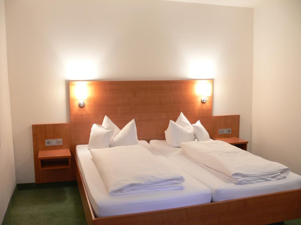 Hotel-Restaurant Roter Ochsen 라우하임 외부 사진