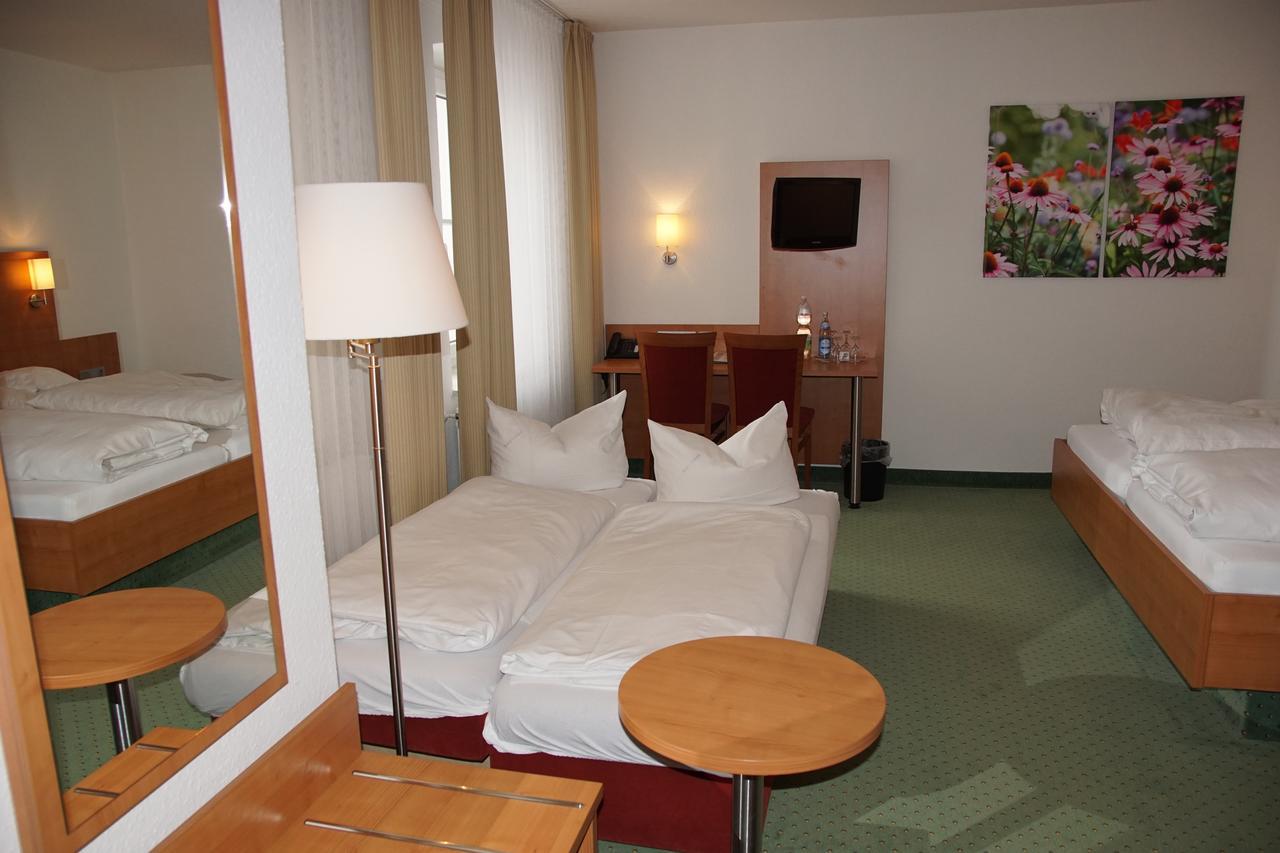 Hotel-Restaurant Roter Ochsen 라우하임 외부 사진